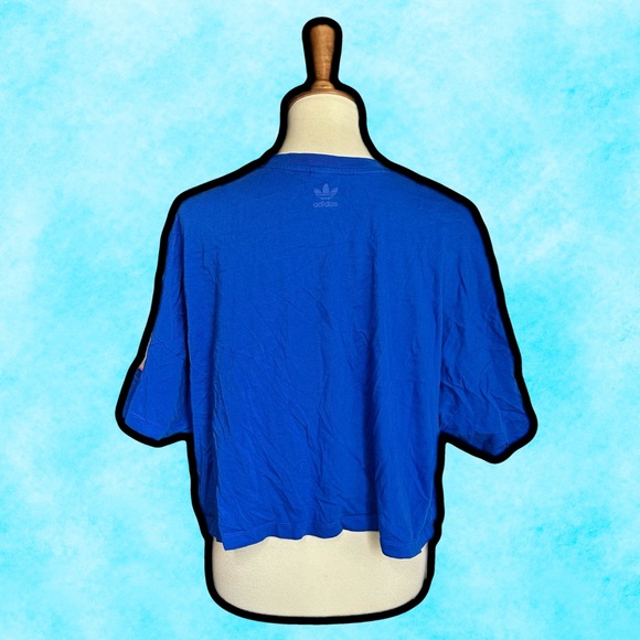 🌈 Cool Blue Adidas Shirt - Picture 4 of 5